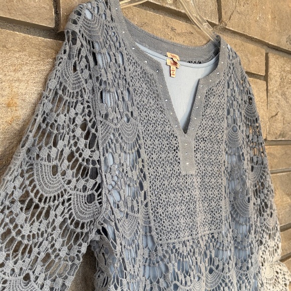 Reba Ombré Blue Crochet Lace Top - Picture 3 of 13